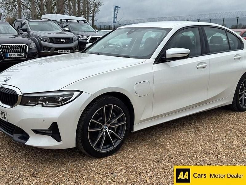 Used BMW 330 Sport Line 292 HP (214 kW) 2020 White Sedan