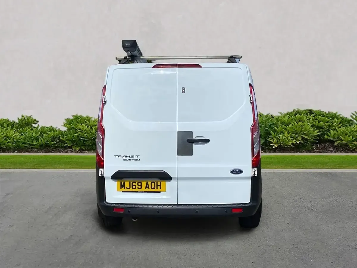 Usado Ford Transit Custom 105 HP (77 kW) 2019 Branco Van