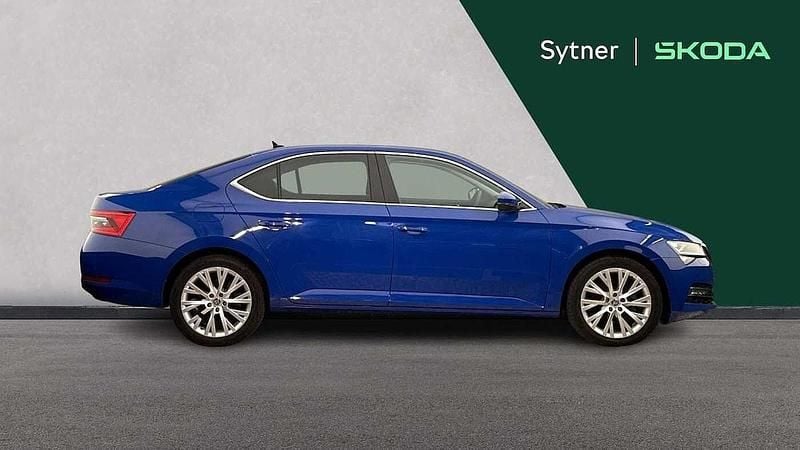 Used Skoda Superb SE L 147 HP (108 kW) 2023 Energy blue Hatchback