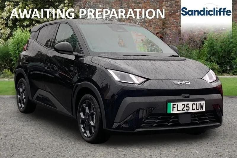 Metallic polar night black New 2025 BYD Dolphin Comfort Hatchback | £18,500 (Super price) - Image 1/3