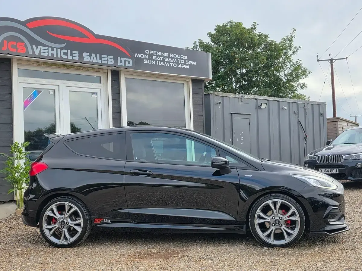 Used Ford Fiesta ST-Line 140 HP (102 kW) 2018 Black Hatchback