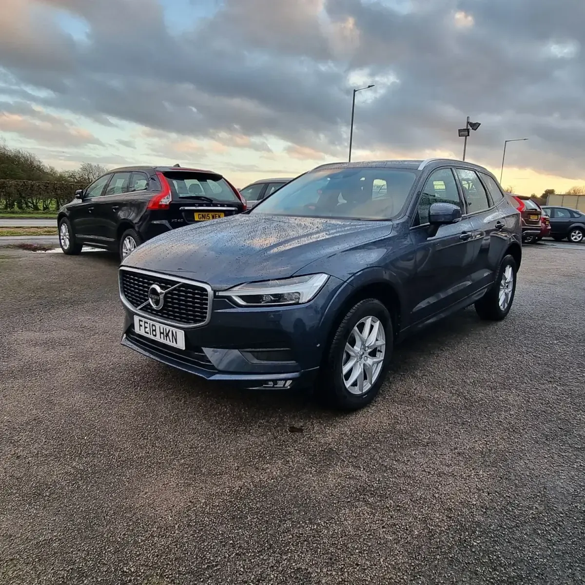 Second-hand Volvo XC60 Momentum 250 CP (183 kW) 2018 Albastru SUV