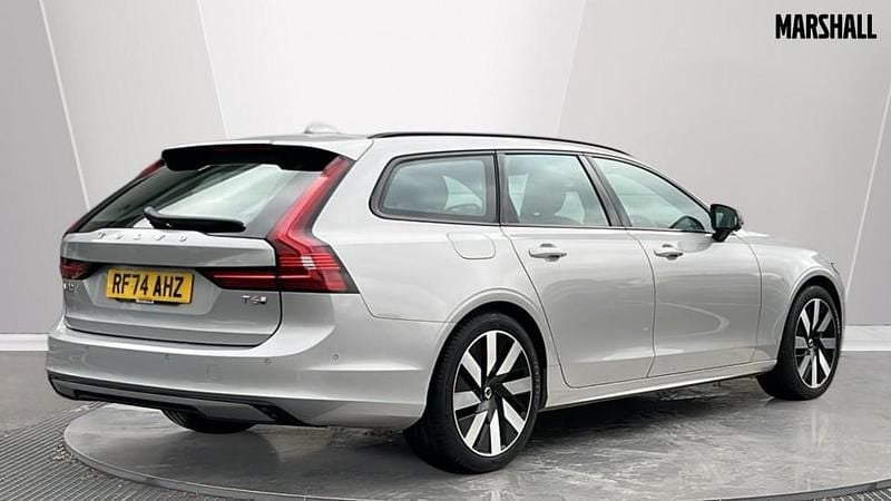 Used Volvo V90 Plus 350 HP (257 kW) 2025 Silver Estate