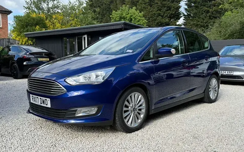 Käytetty Ford C-MAX Titanium 120 HP (88 kW) 2019 Tila-auto