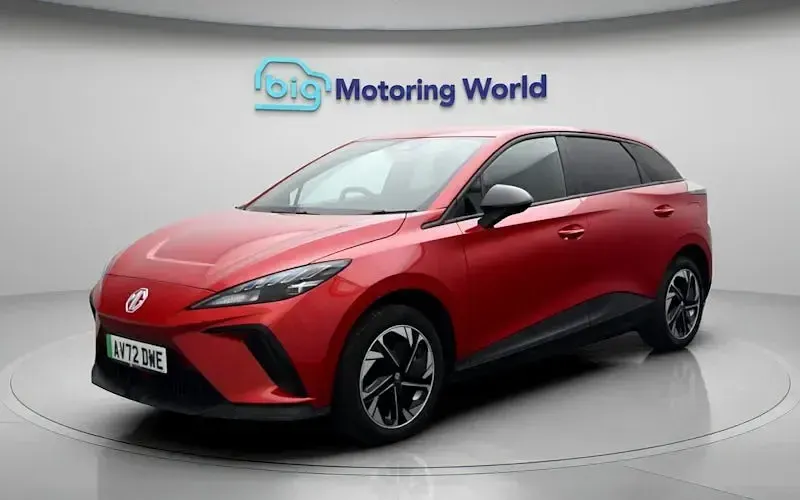 Used MG MG4 EV SE 319 kW (435 HP) 2022 Red Hatchback