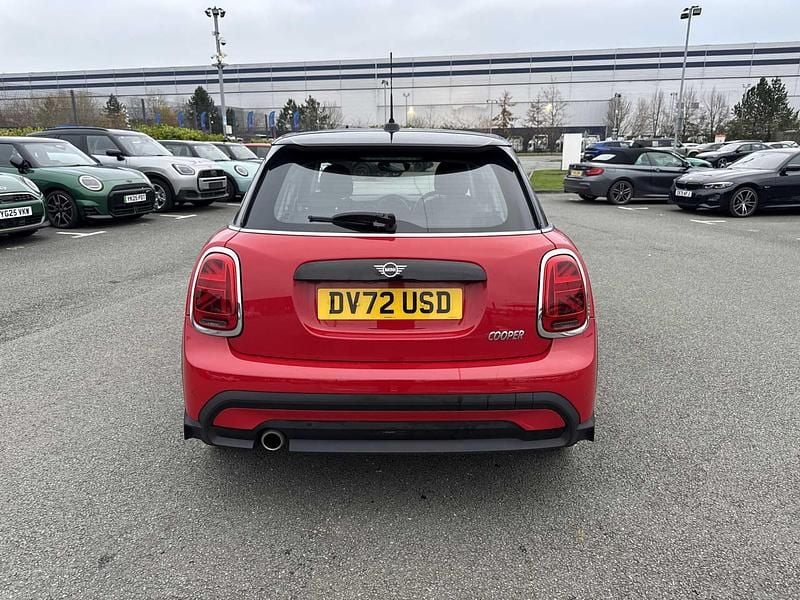Used Mini Cooper Classic 134 HP (98 kW) 2022 Red Hatchback