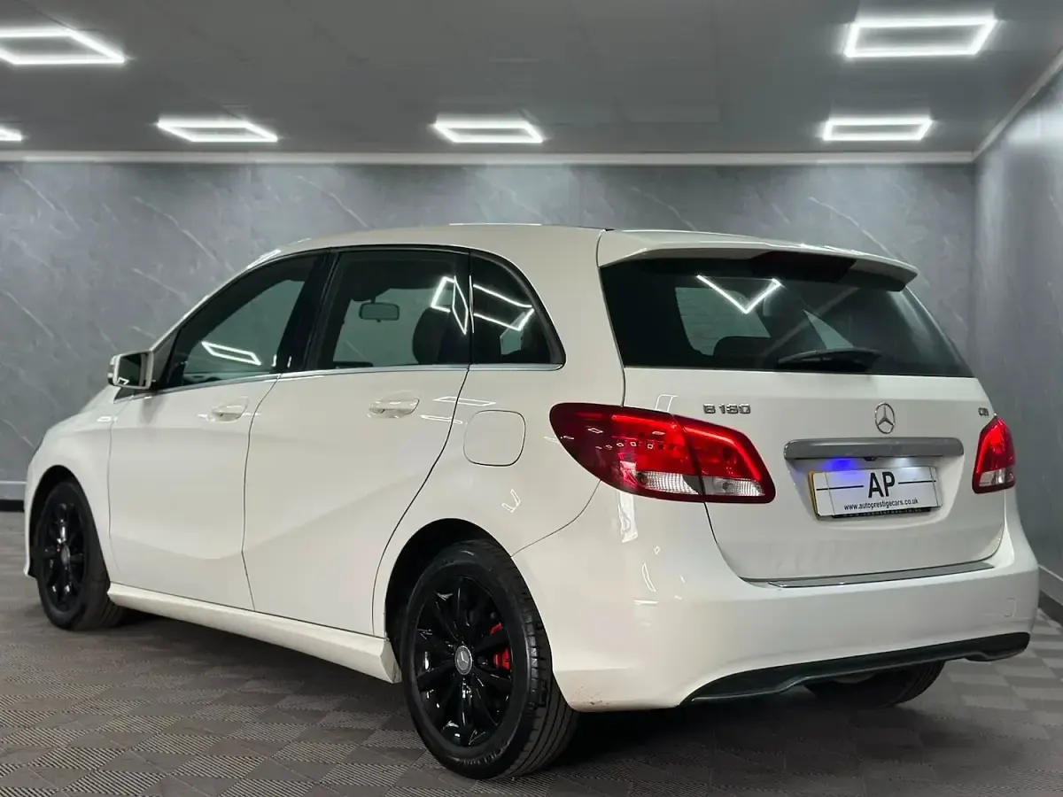 Used Mercedes B180 SE 109 HP (80 kW) 2015 White Hatchback