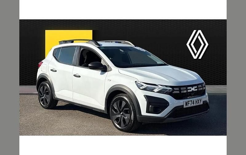Used Dacia Sandero Essentiel 90 HP (66 kW) 2024 White SUV