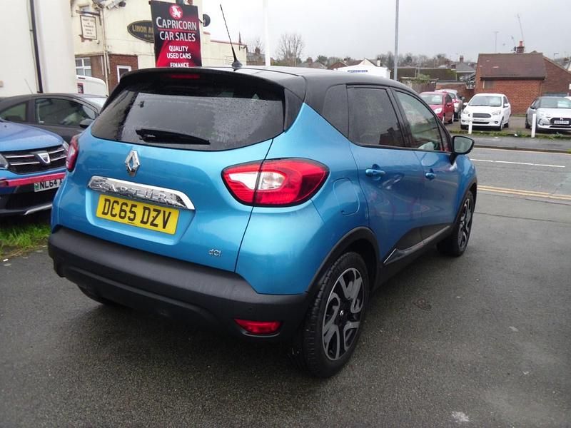 Second-hand Renault Captur Dynamique 90 CP (66 kW) 2015 Albastru SUV