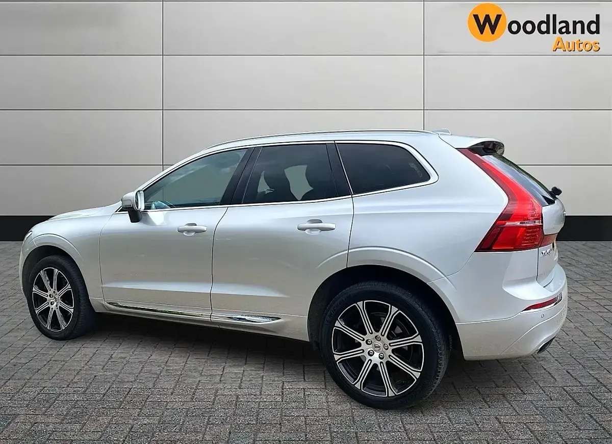 Usado Volvo XC60 Inscription 2018 Plateado SUV
