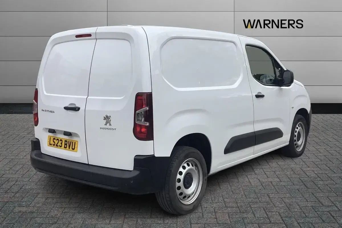 Used Peugeot Partner Premium 102 HP (75 kW) 2023 White MPV