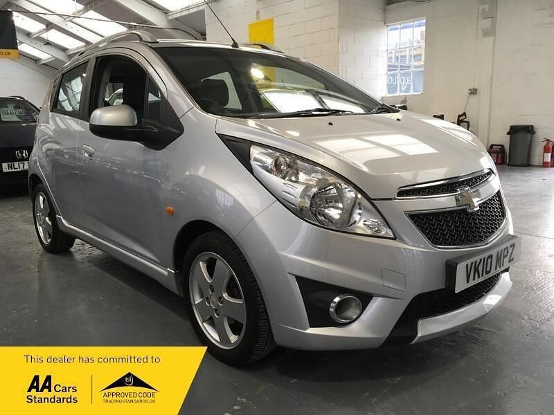 Used Chevrolet Spark LT 81 HP (59 kW) 2010 Silver Hatchback