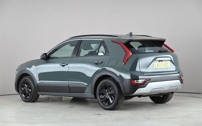 Begagnad Kia Niro 141 HK (103 kW) 2023 Grön SUV