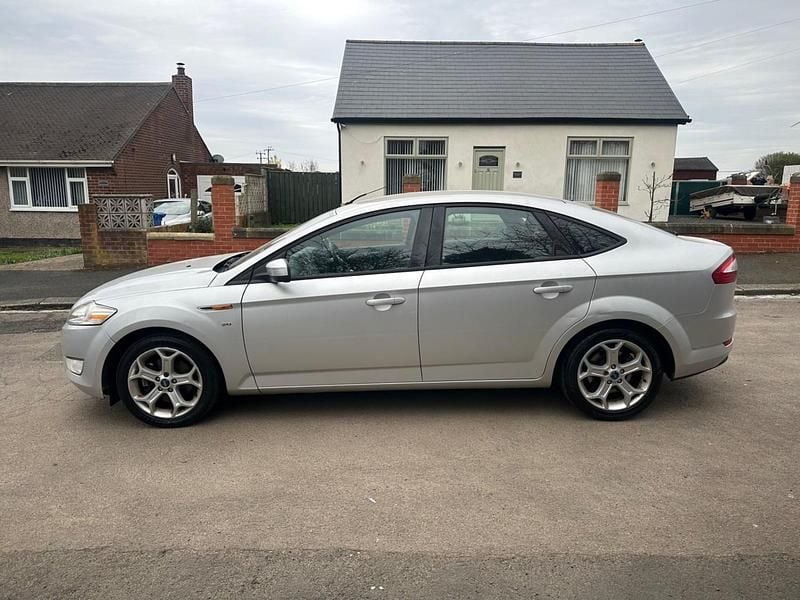 Used Ford Mondeo Sport 145 HP (106 kW) 2011 Silver Hatchback