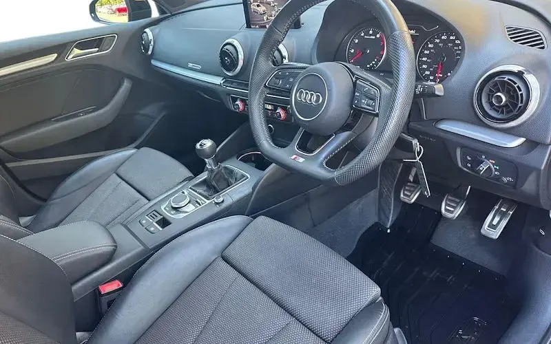 Used Audi A3 Sportback Black Edition 116 HP (85 kW) 2019 Blue Hatchback
