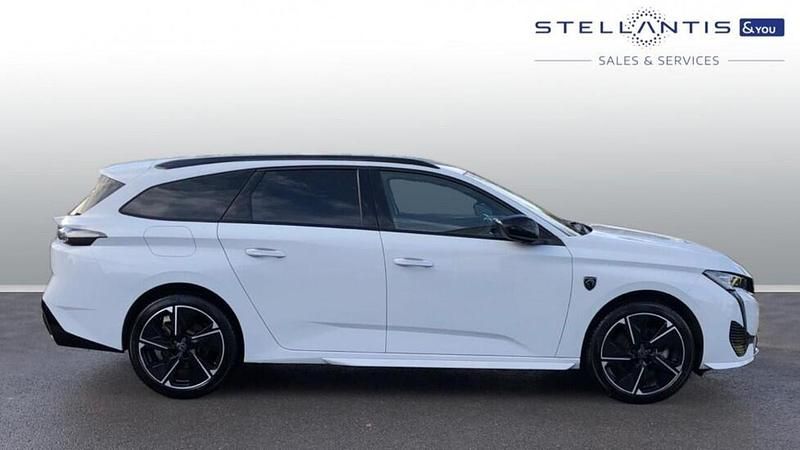 Used Peugeot 308 GT 113 kW (154 HP) 2024 White Estate