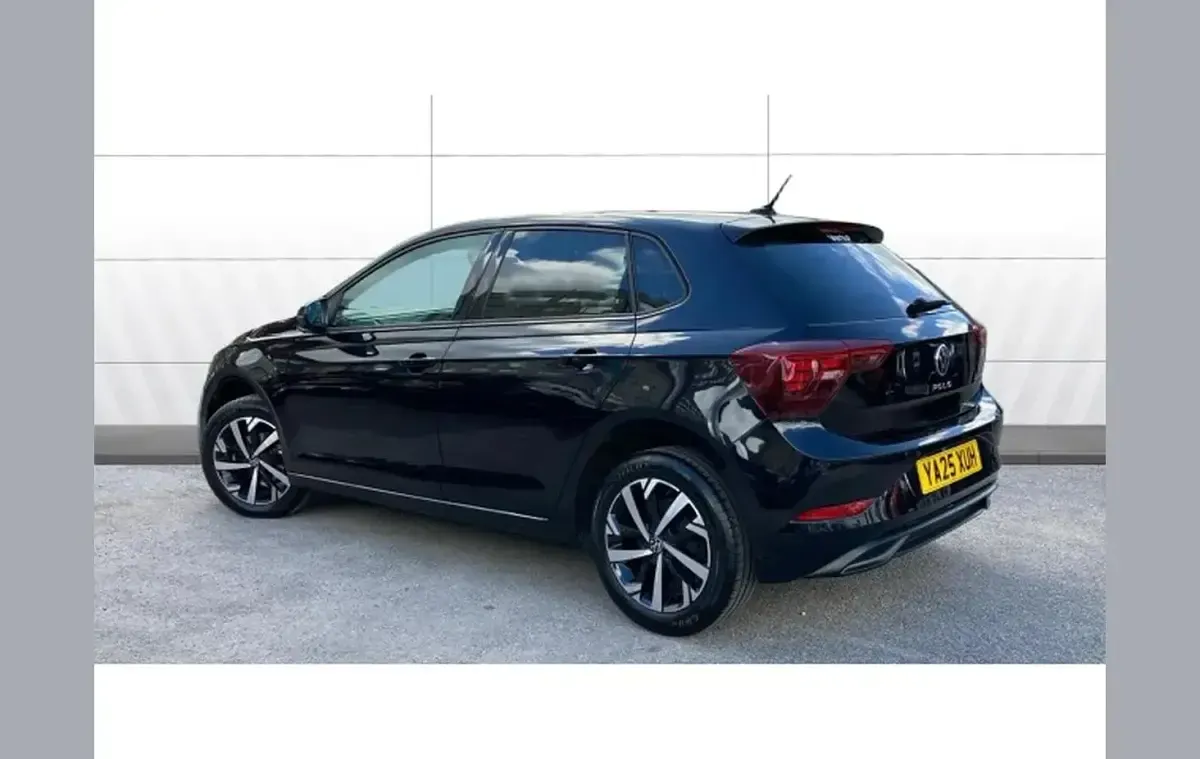 Begagnad VW Polo Match 95 HK (69 kW) 2025 Vit Halvkombi