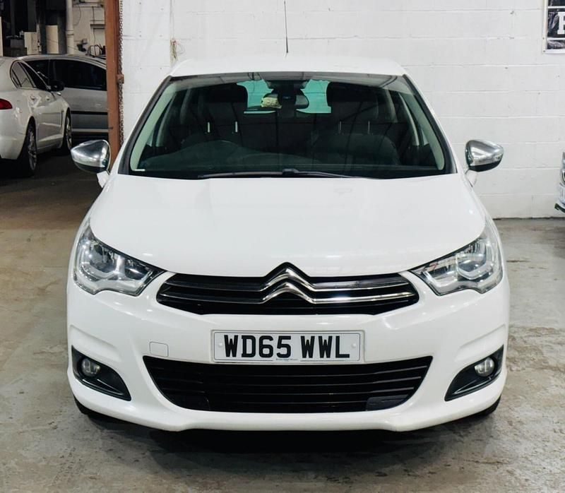 Used Citroën C4 Flair 130 HP (95 kW) 2016 White Hatchback