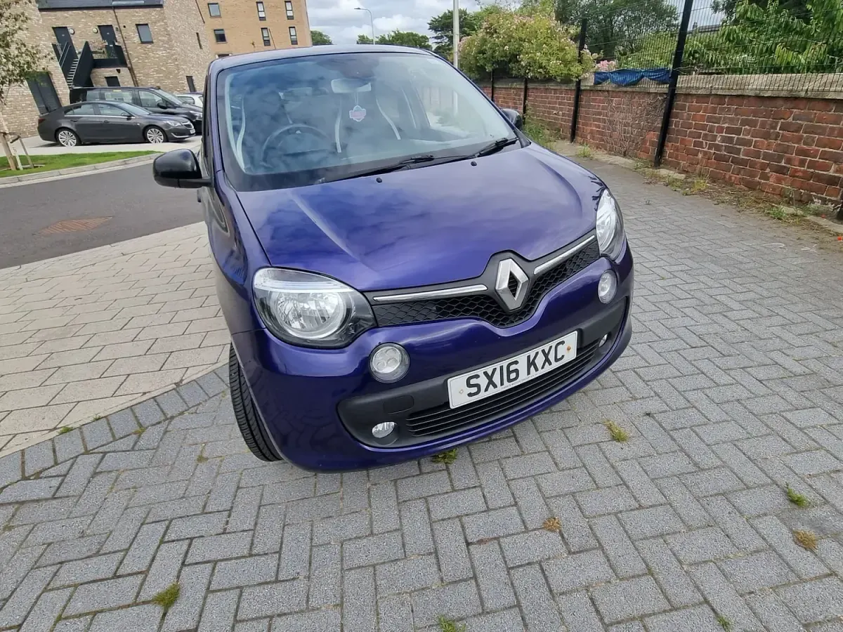 Used Renault Twingo Iconic 2016 Purple Hatchback