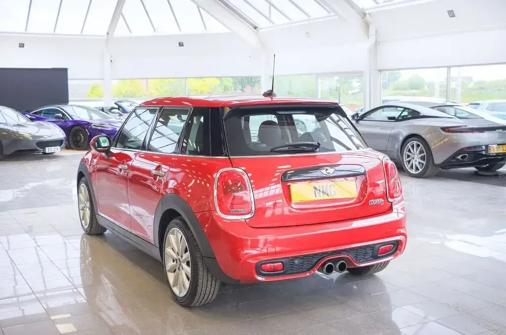 Used Mini Cooper S Hatch 192 HP (141 kW) 2016 Red Hatchback