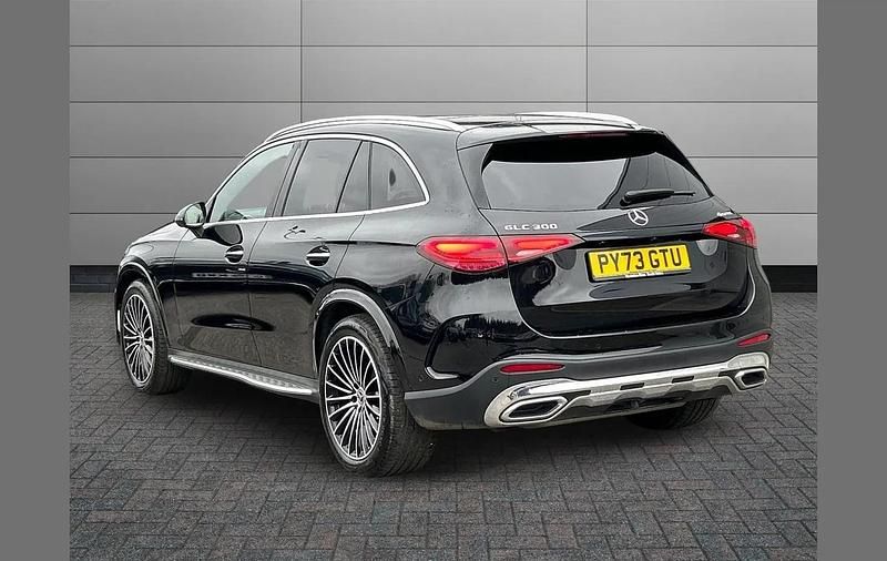Used Mercedes GLC300e AMG Line Premium Plus 254 HP (186 kW) 2024 Black SUV