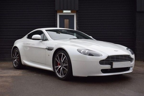 White Used 2010 Aston Martin V8 Vantage Coupe | £32,989 (Fair price) - Image 1/1