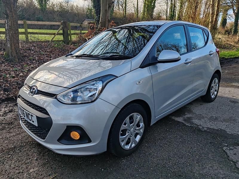 Used Hyundai i10 SE 87 HP (63 kW) 2016 Grey Hatchback