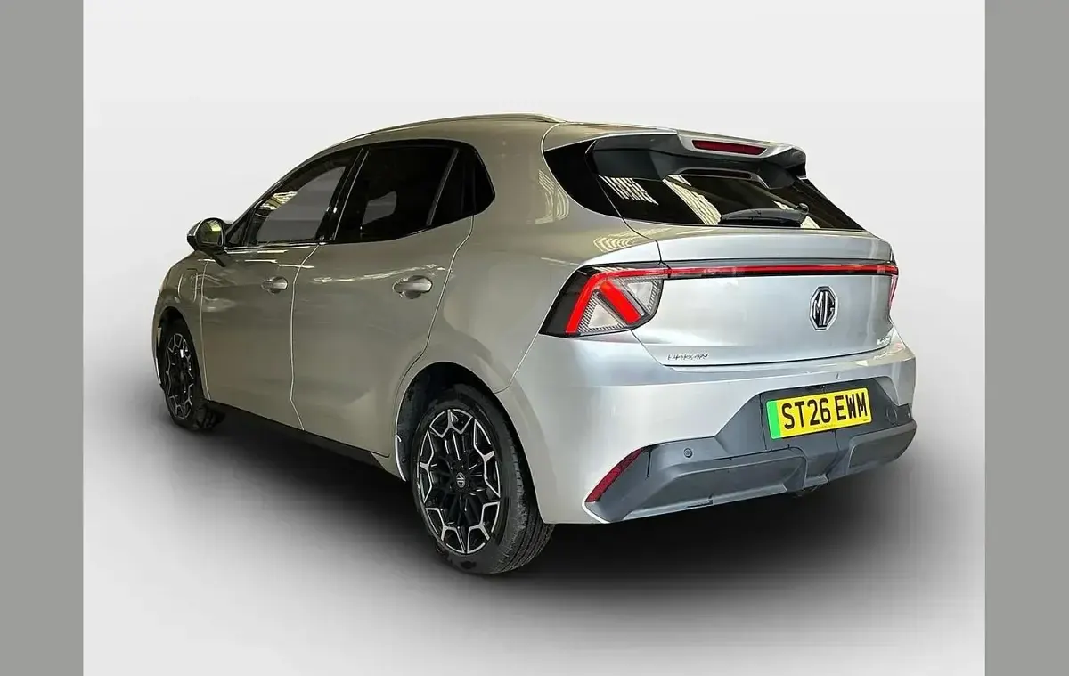 Used MG MG4 EV 117 kW (160 HP) 2026 Silver Hatchback