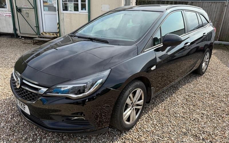 Used Vauxhall Astra Design Edition 110 HP (80 kW) 2017 Estate