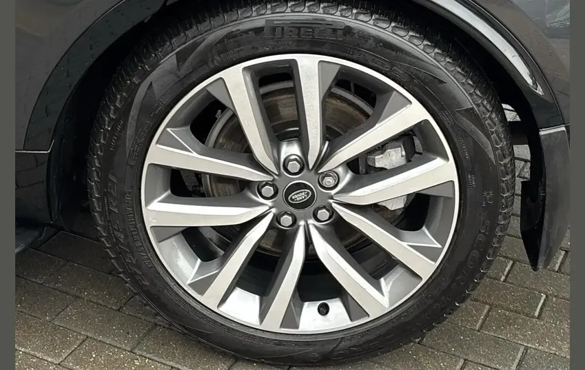 Used Land Rover Discovery SE Dynamic 296 HP (217 kW) 2024 Grey SUV