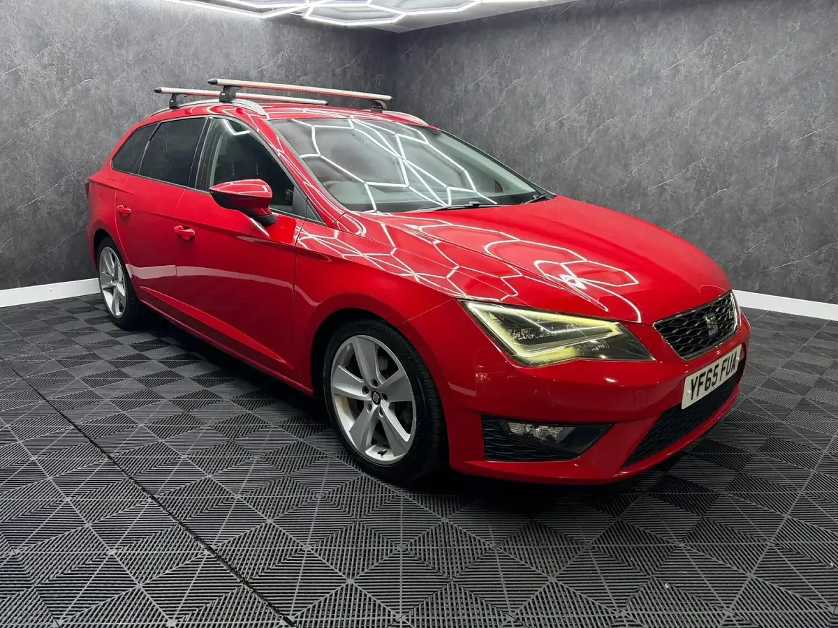 Used Seat Leon FR 184 HP (135 kW) 2015 Red Estate