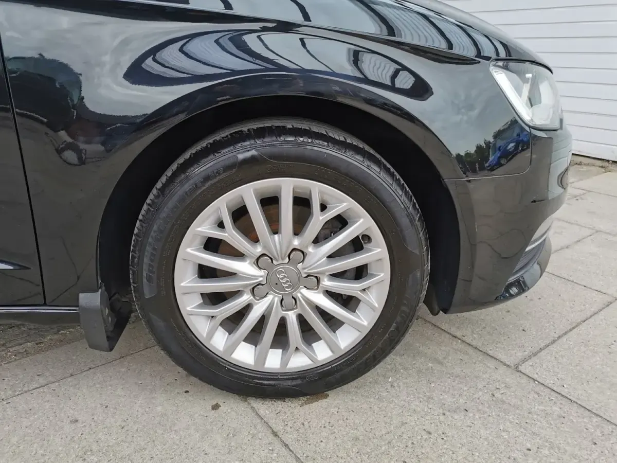 Usado Audi A3 110 HP (80 kW) 2015 Preto Citadino