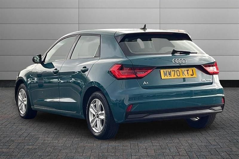 Used Audi A1 Design 95 HP (69 kW) 2021 Shell white SUV