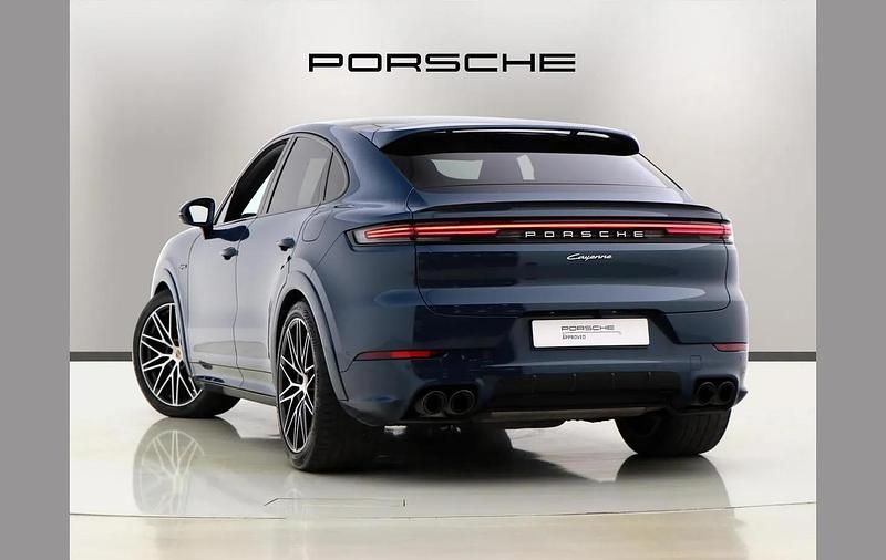 Used Porsche Cayenne 464 HP (341 kW) 2024 Blue SUV