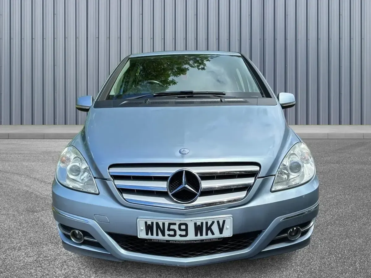 Used Mercedes B180 2009 Blue MPV