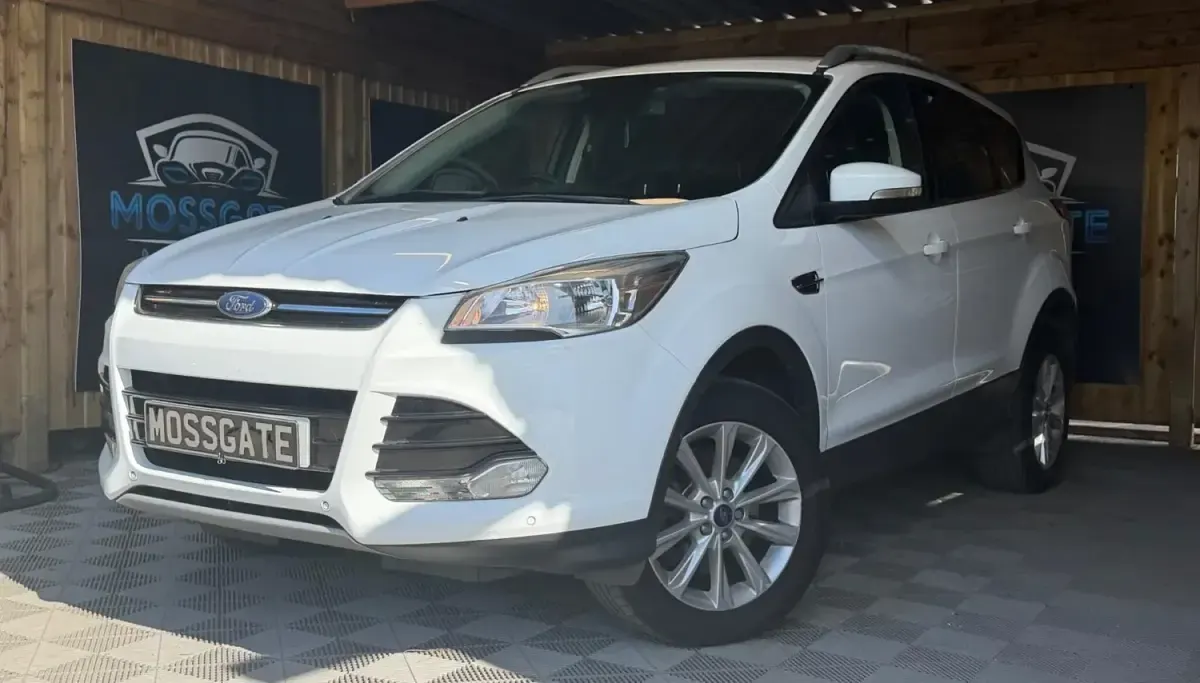 Begagnad Ford Kuga Titanium 180 HK (132 kW) 2016 Vit SUV