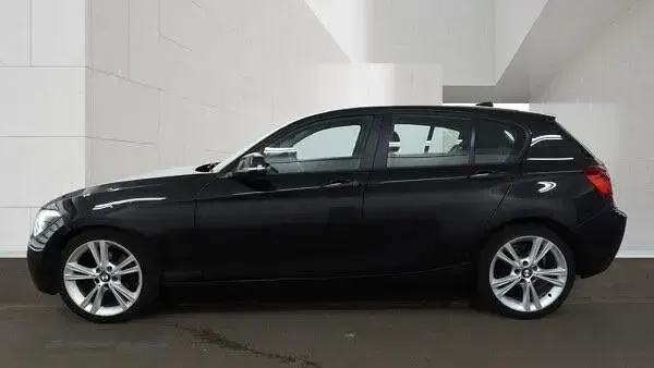 Used BMW 118 Sport Line 2012 Black Hatchback