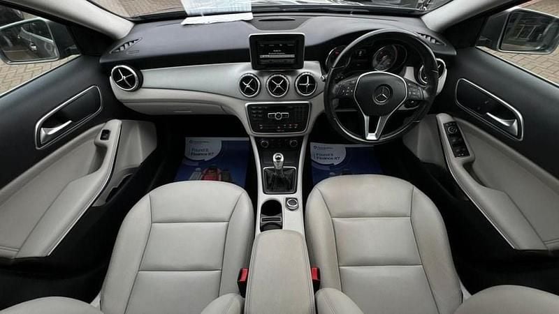 Image 2/4