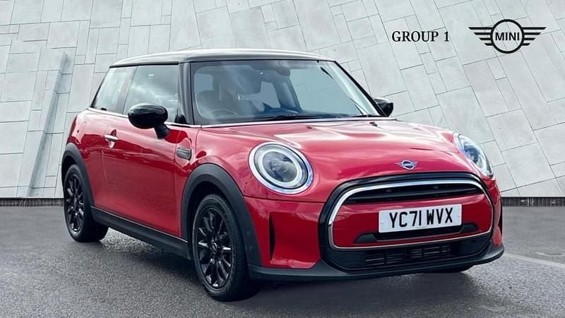 Used Mini Cooper Classic 136 HP (100 kW) 2021 Red Hatchback