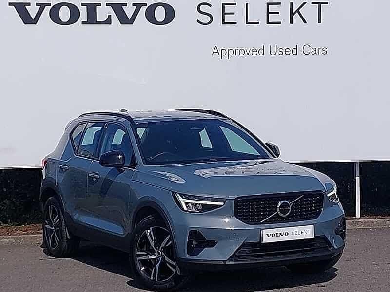 Grey Used 2022 Volvo XC40 Plus SUV | £28,998 (Fair price) - Image 1/4