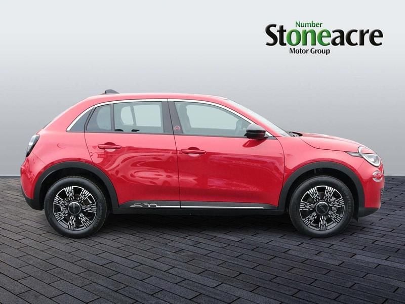 New Fiat 600E Red 114 kW (156 HP) 2025 Red Hatchback