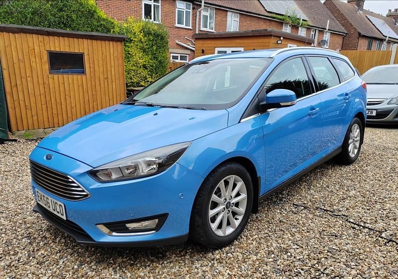 Used Ford Focus Titanium 2016 Blue Estate