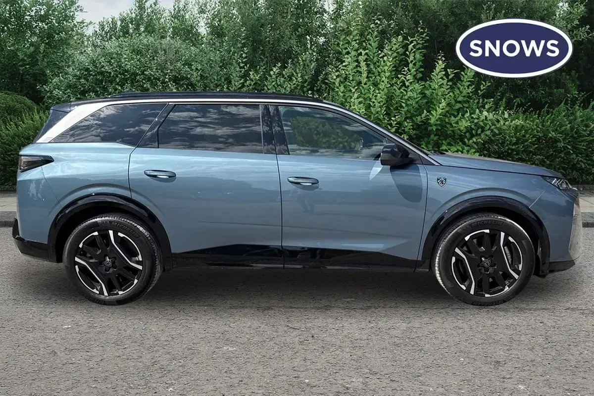 Used Peugeot 5008 GT 156 kW (213 HP) 2025 Blue SUV