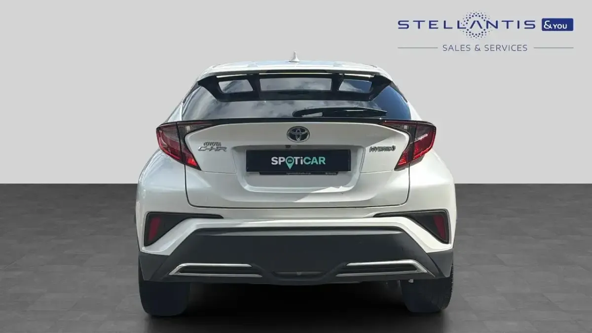 Used Toyota C-HR Design 181 HP (133 kW) 2022 White SUV