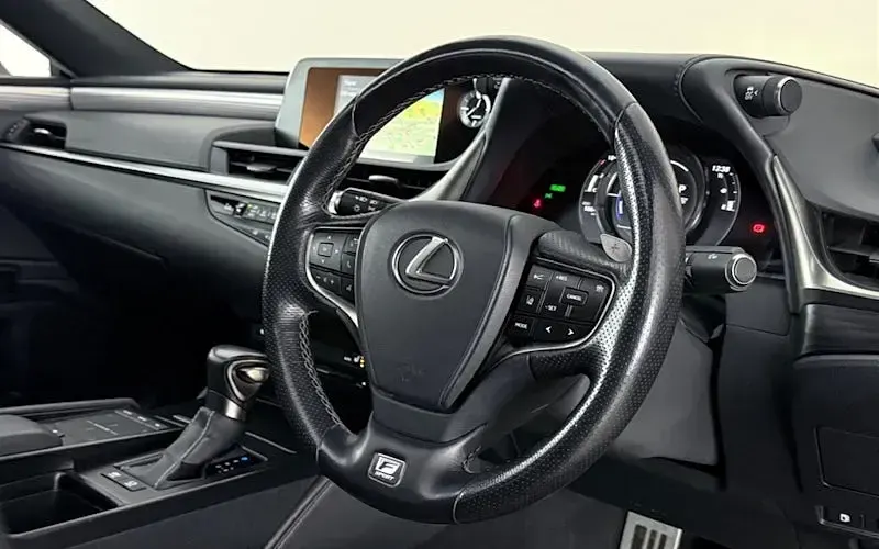Used Lexus ES300H Sport Line 218 HP (160 kW) 2020 Black Sedan