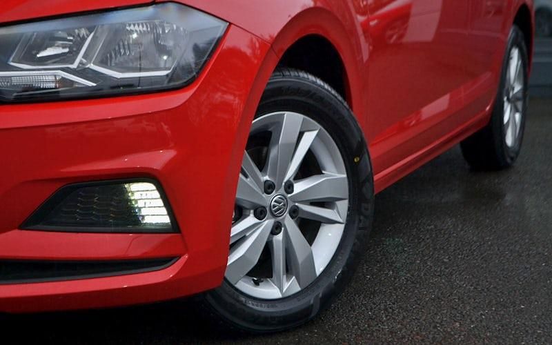 Used VW Polo SE 95 HP (69 kW) 2019 Red Hatchback