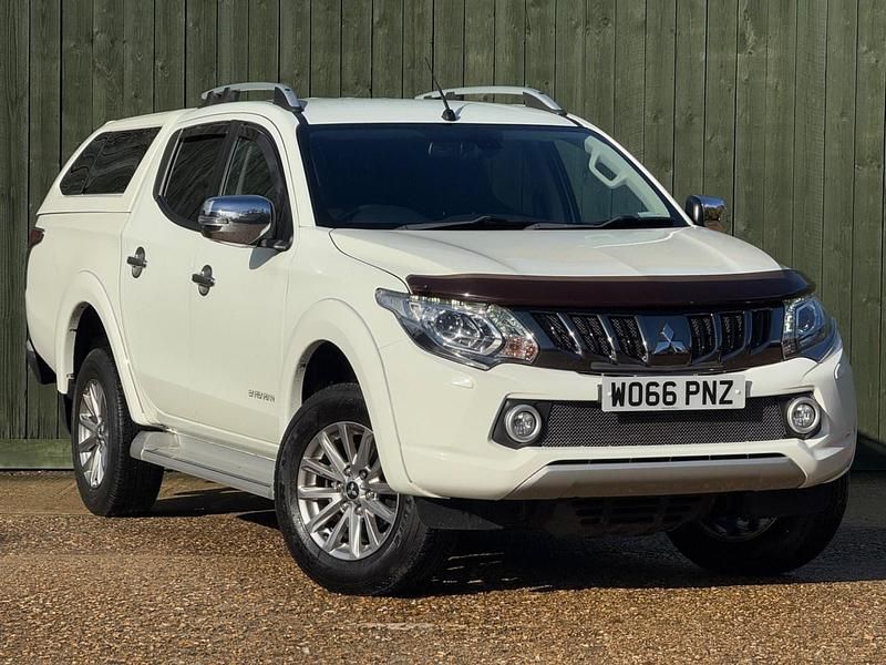 White Used 2017 Mitsubishi L200 Pickup | £15,950 (A bit pricey) - Image 1/3