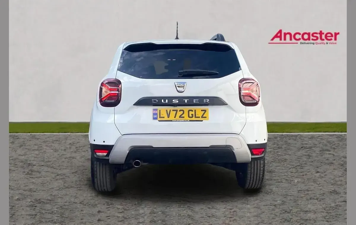 Second-hand Dacia Duster Prestige 91 CP (66 kW) 2022 Alb SUV