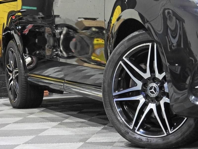 Used Mercedes V300 AMG line 237 HP (174 kW) 2023 Black MPV
