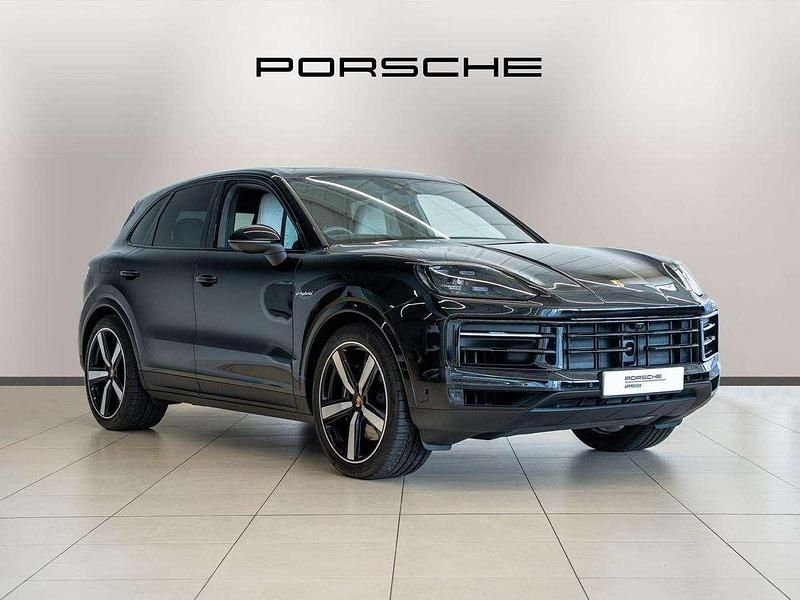 Black Used 2025 Porsche Cayenne SUV | £89,990 (A bit pricey) - Image 1/4